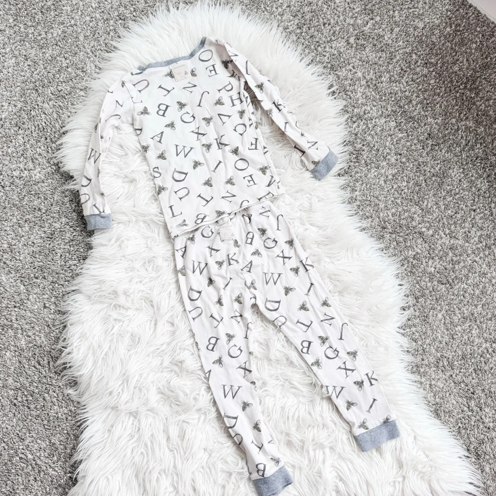 Burt's Bees | Organic Cotton Unisex A BEE C’s Alphabet Pajamas - Picture 5 of 8